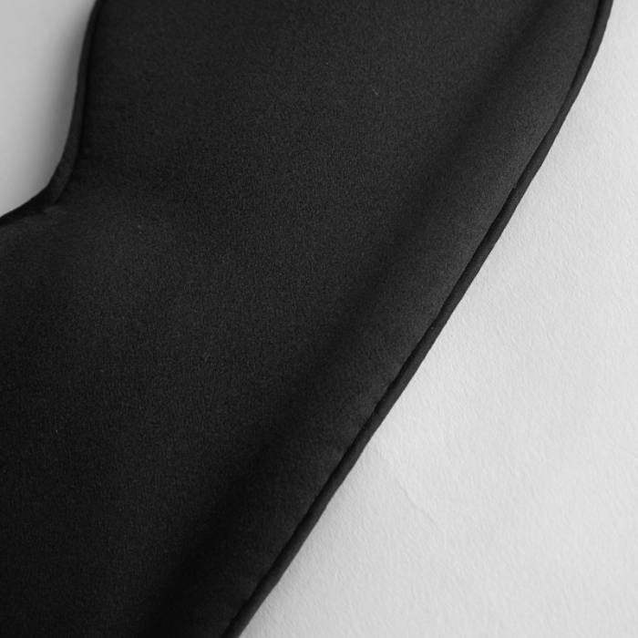 91家纺网 家纺一手货源 找家纺 雅韵诗2023新款真丝眼罩面料及填充均为百分百桑蚕丝 帝王黑