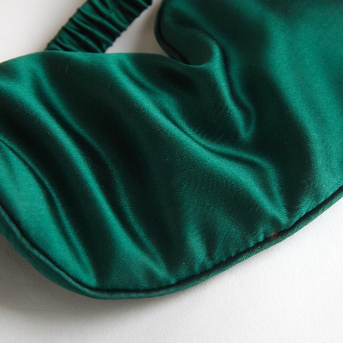 91家纺网 家纺一手货源 找家纺 雅韵诗2023新款真丝眼罩面料及填充均为百分百桑蚕丝 墨绿