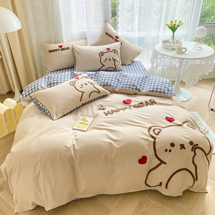 91家纺网 家纺一手货源 找家纺 澳梵家居 2021新款全棉卡通大版毛巾绣四件套 害羞熊-卡其