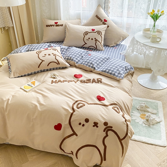 91家纺网 家纺一手货源 找家纺 澳梵家居 2021新款全棉卡通大版毛巾绣四件套 害羞熊-卡其