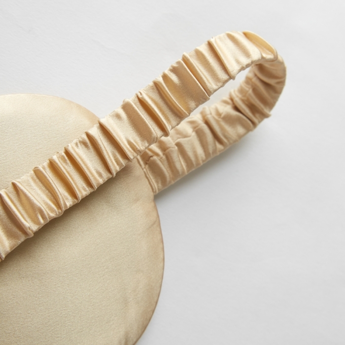 91家纺网 家纺一手货源 找家纺 雅韵诗2023新款真丝眼罩面料及填充均为百分百桑蚕丝 香槟金