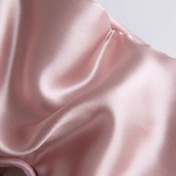 91家纺网 家纺一手货源 找家纺 雅韵诗2023新款真丝眼罩面料及填充均为百分百桑蚕丝 樱花粉