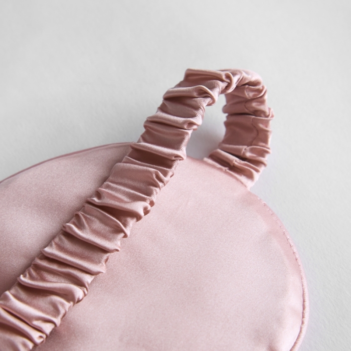 91家纺网 家纺一手货源 找家纺 雅韵诗2023新款真丝眼罩面料及填充均为百分百桑蚕丝 樱花粉