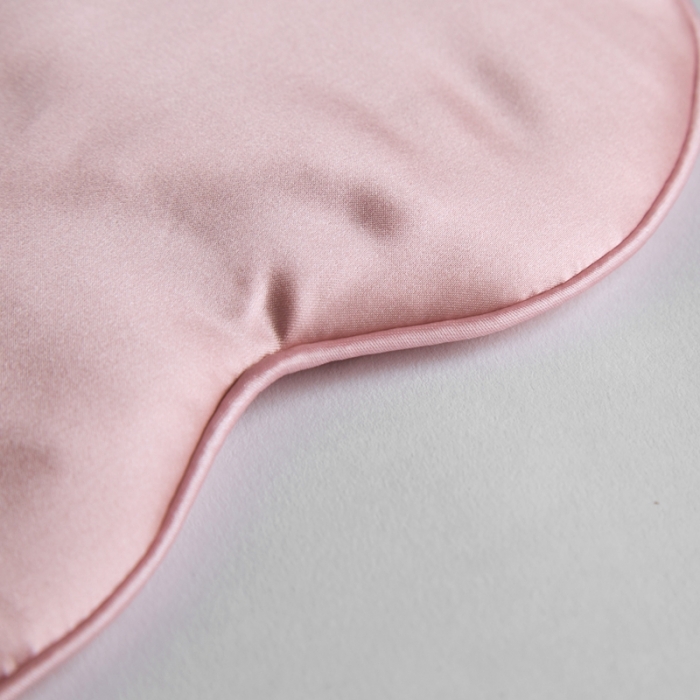 91家纺网 家纺一手货源 找家纺 雅韵诗2023新款真丝眼罩面料及填充均为百分百桑蚕丝 樱花粉