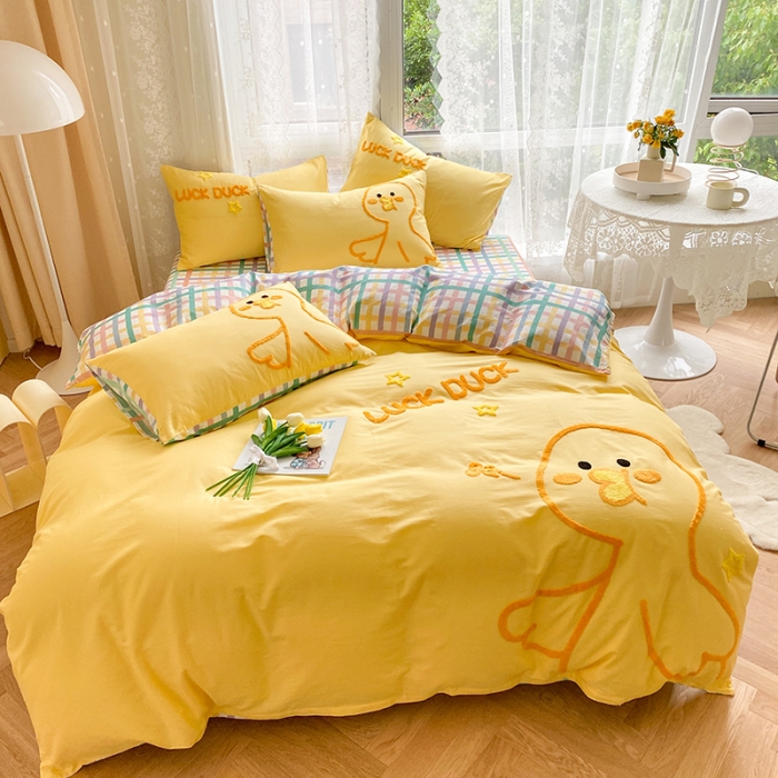 91家纺网 家纺一手货源 找家纺 澳梵家居 2021新款全棉卡通大版毛巾绣四件套 爱鸭鸭