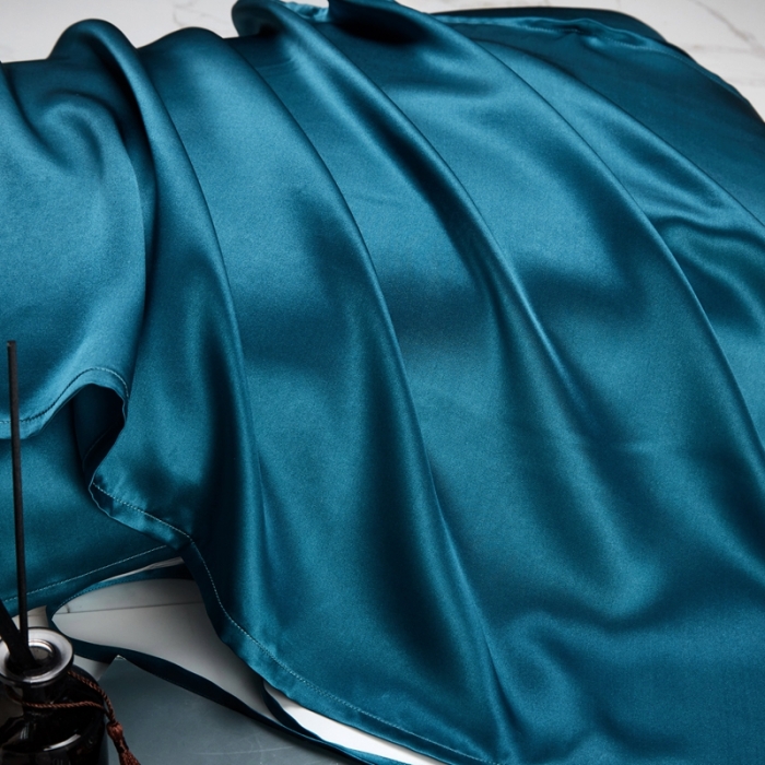 91家纺网 家纺一手货源 找家纺 雅韵诗真丝馆 2023新款真丝枕巾 孔雀蓝