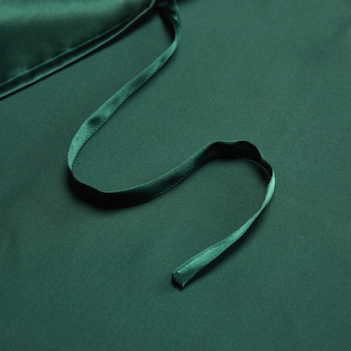 91家纺网 家纺一手货源 找家纺 雅韵诗真丝馆 2023新款真丝枕巾 祖母绿