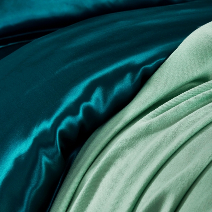 91家纺网 家纺一手货源 找家纺 雅韵诗真丝馆 2023新款真丝被套 孔雀蓝