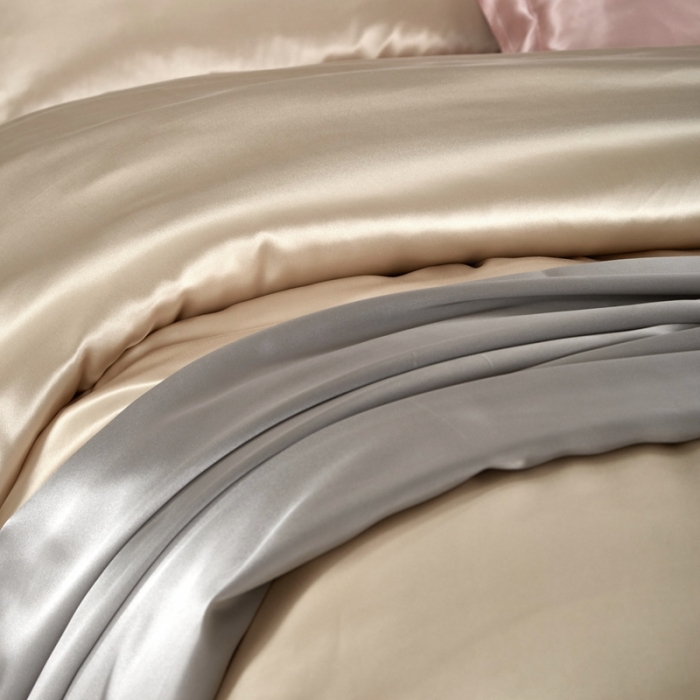 91家纺网 家纺一手货源 找家纺 雅韵诗真丝馆 2023新款真丝被套 香槟金