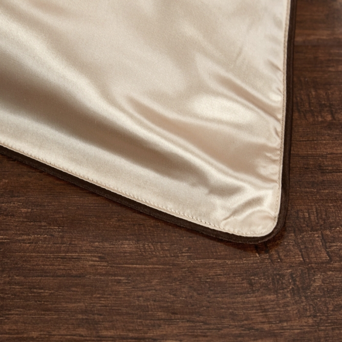 91家纺网 家纺一手货源 找家纺 雅韵诗真丝馆 2023新款真丝被套 香槟金