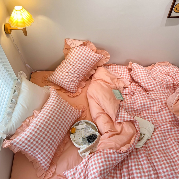 91家纺网 家纺一手货源 找家纺 绵庭家纺 2024新款全棉喷气床裙款四件套 粉小格