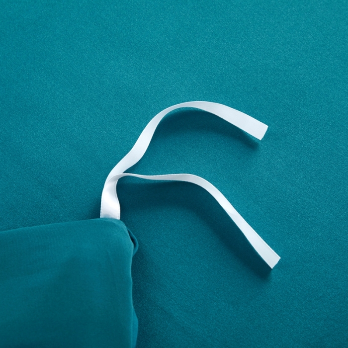 91家纺网 家纺一手货源 找家纺 雅韵诗真丝馆 2023新款素色真丝四件套 蕾丝孔雀蓝