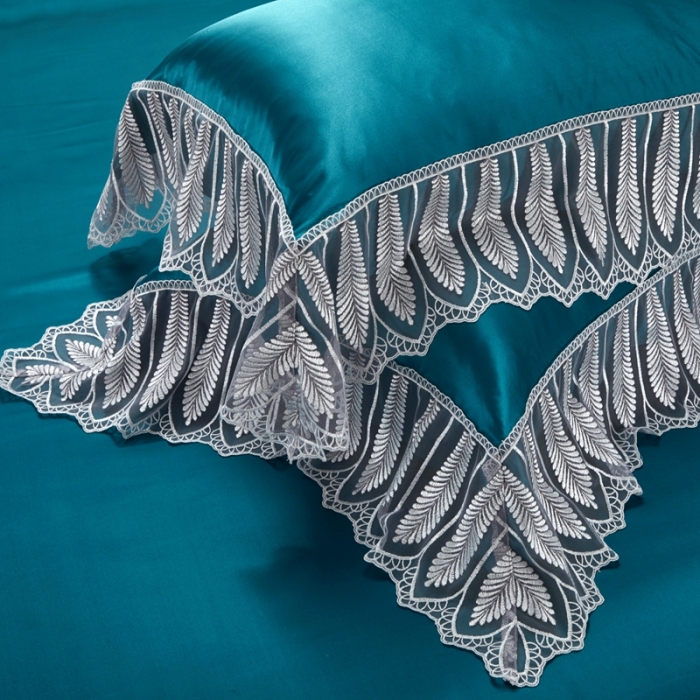 91家纺网 家纺一手货源 找家纺 雅韵诗真丝馆 2023新款素色真丝四件套 蕾丝孔雀蓝