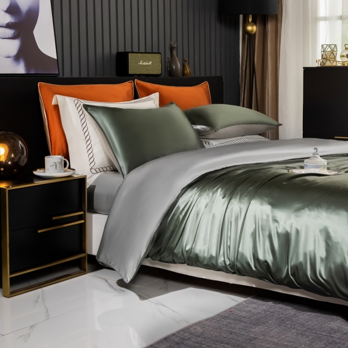 91家纺网 家纺一手货源 找家纺 雅韵诗 2023新款简约款真丝素色双拼四件套 橄榄绿拼银灰