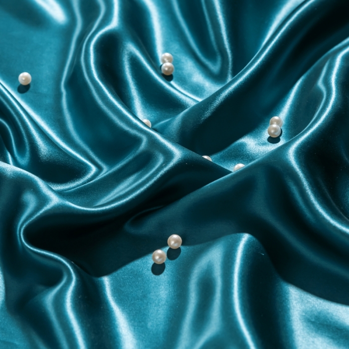 91家纺网 家纺一手货源 找家纺 雅韵诗 2023新款简约款真丝素色双拼四件套 孔雀蓝拼银灰