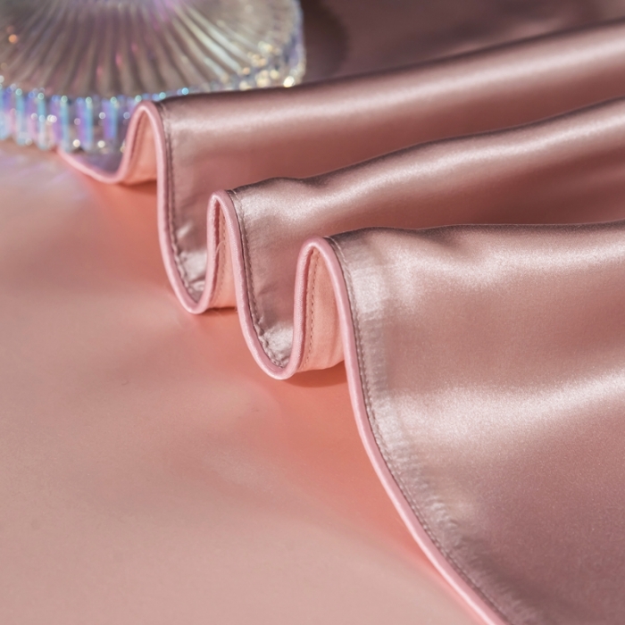 91家纺网 家纺一手货源 找家纺 雅韵诗 2023新款简约款真丝素色双拼四件套 樱花粉拼粉玉