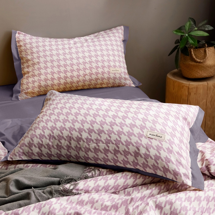 91家纺网 家纺一手货源 找家纺 静家居2024直播北欧织带拼接工艺款四件套千鸟格-神秘紫