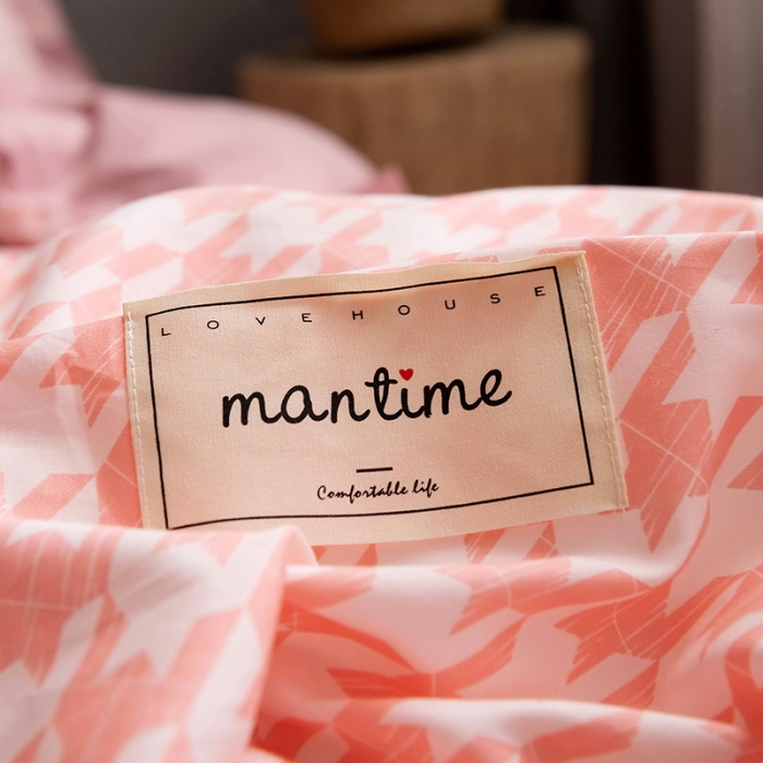 91家纺网 家纺一手货源 找家纺 静家居2024直播北欧织带拼接工艺款四件套千鸟格-樱花粉