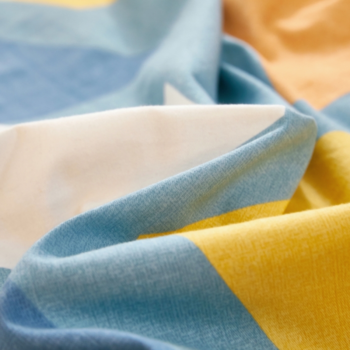 91家纺网 家纺一手货源 找家纺 雲归梦2021新款多规格全棉加厚生态磨毛四件套 炫彩几何