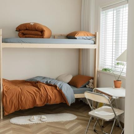 91家纺网 家纺一手货源 找家纺 寐眠 2021纯色全棉新疆棉水洗双拼学生三件套 焦糖+中灰