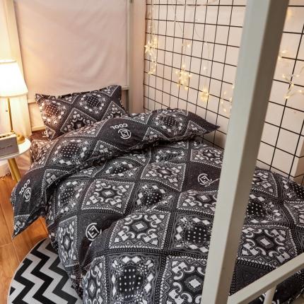 乐居坊 2021芦荟棉花型宿舍床街拍达人