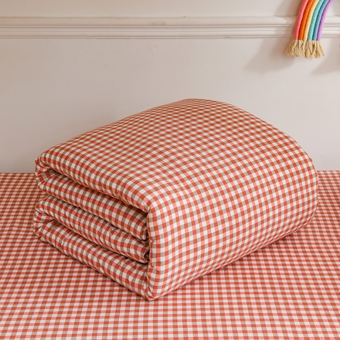 91家纺网 家纺一手货源 找家纺 恋人优选新款全棉色织水洗棉学生三件套 红咖小格