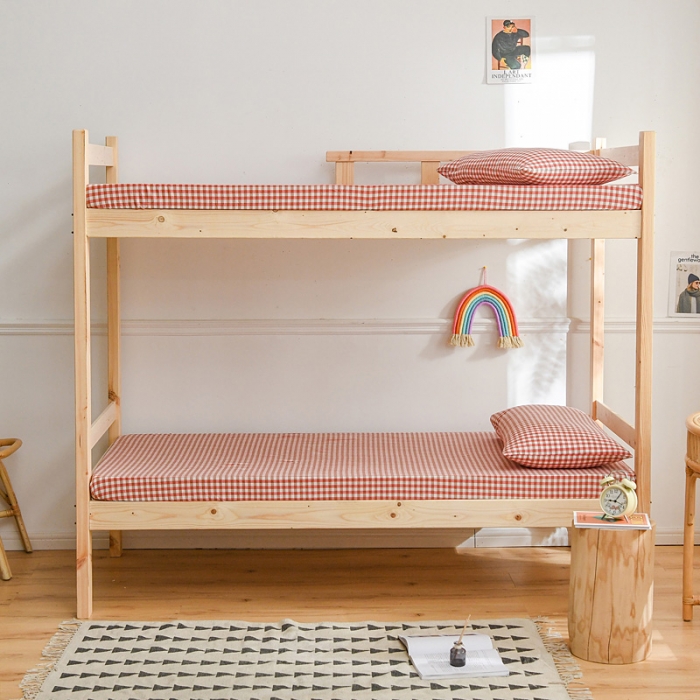 91家纺网 家纺一手货源 找家纺 恋人优选新款全棉色织水洗棉学生三件套 红咖小格