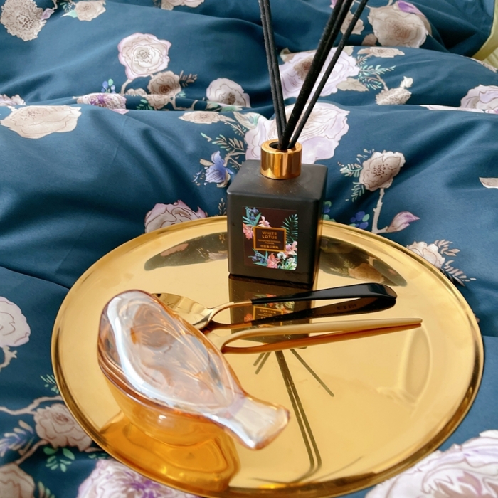 91家纺网 家纺一手货源 找家纺 蘭菲 新款60支贡缎长绒棉印花美式花卉四件套水韵江南深蓝