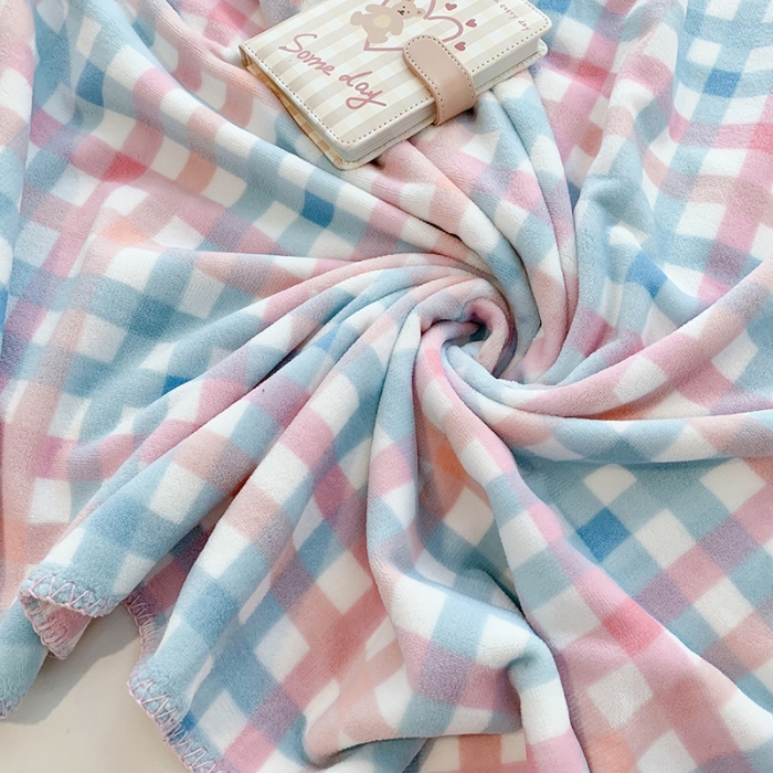 91家纺网 家纺一手货源 找家纺 澳萝拉2021新款小清新牛奶绒双层盖毯毛毯法莱绒雪花绒粉蓝格