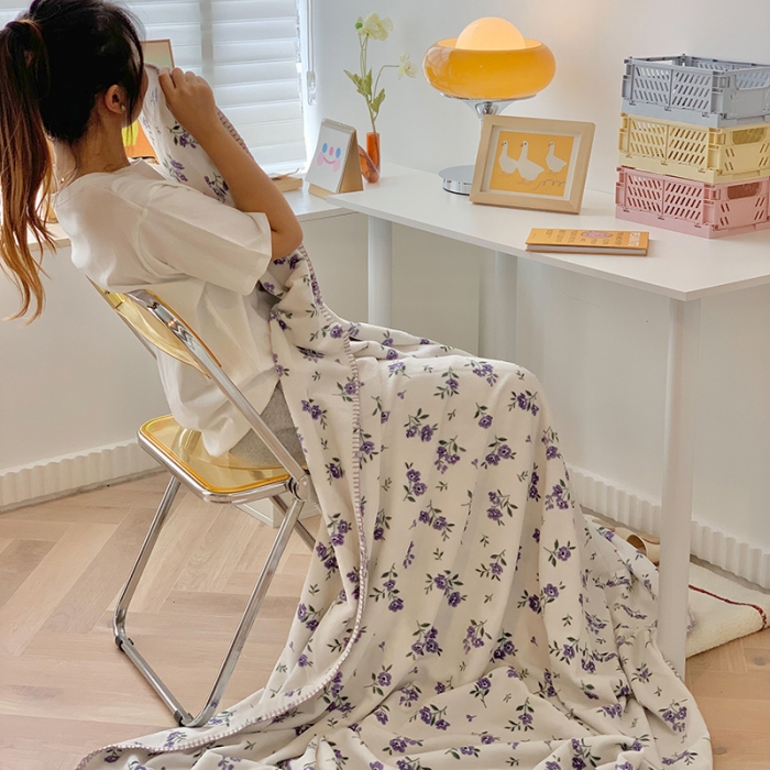 91家纺网 家纺一手货源 找家纺 澳萝拉2021新款小清新牛奶绒双层盖毯毛毯法莱绒雪花绒小浪漫