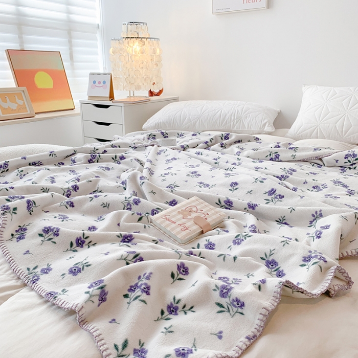 91家纺网 家纺一手货源 找家纺 澳萝拉2021新款小清新牛奶绒双层盖毯毛毯法莱绒雪花绒小浪漫