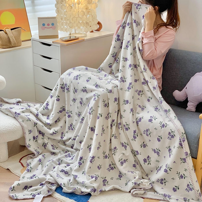 91家纺网 家纺一手货源 找家纺 澳萝拉2021新款小清新牛奶绒双层盖毯毛毯法莱绒雪花绒小浪漫