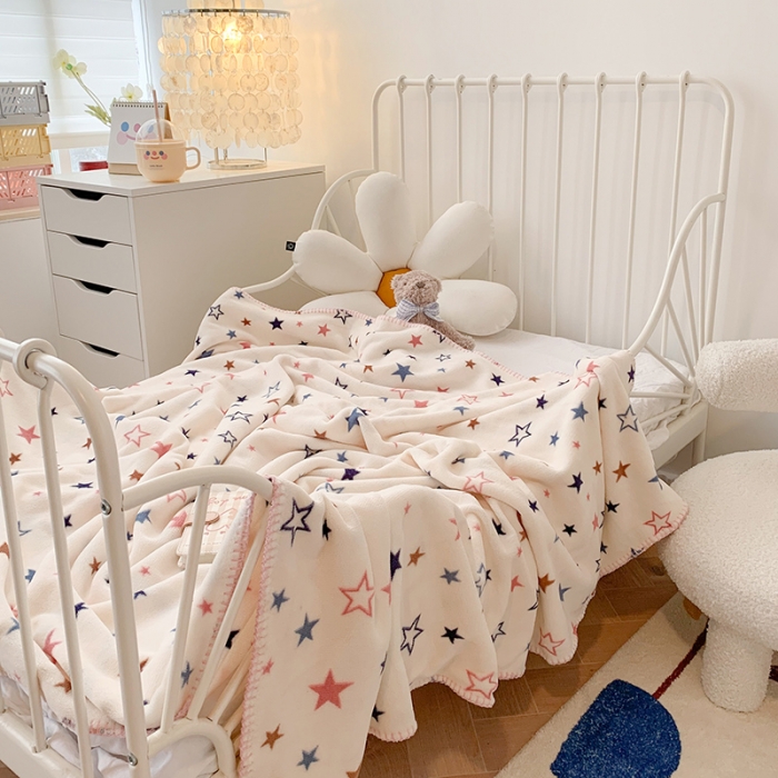 91家纺网 家纺一手货源 找家纺 澳萝拉2021新款小清新牛奶绒双层盖毯毛毯法莱绒雪花绒星星集