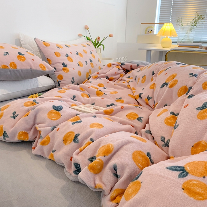 91家纺网 家纺一手货源 找家纺 澳萝拉2021高克重卡通清新牛奶绒四件套水晶法莱绒 开心橙