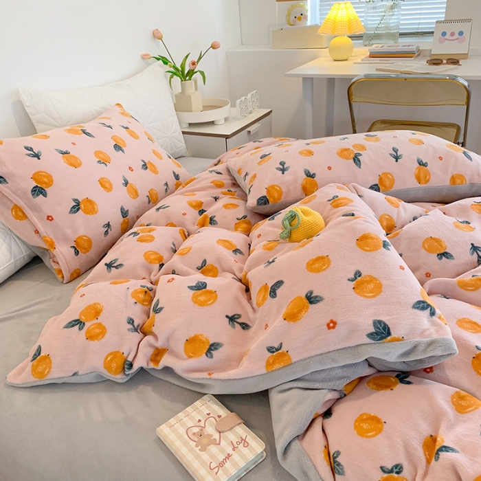 91家纺网 家纺一手货源 找家纺 澳萝拉2021高克重卡通清新牛奶绒四件套水晶法莱绒 开心橙