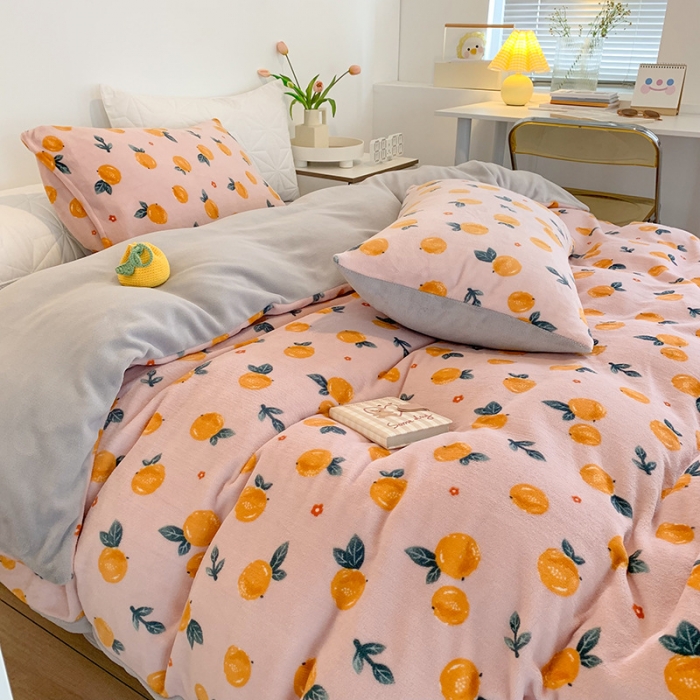 91家纺网 家纺一手货源 找家纺 澳萝拉2021高克重卡通清新牛奶绒四件套水晶法莱绒 开心橙