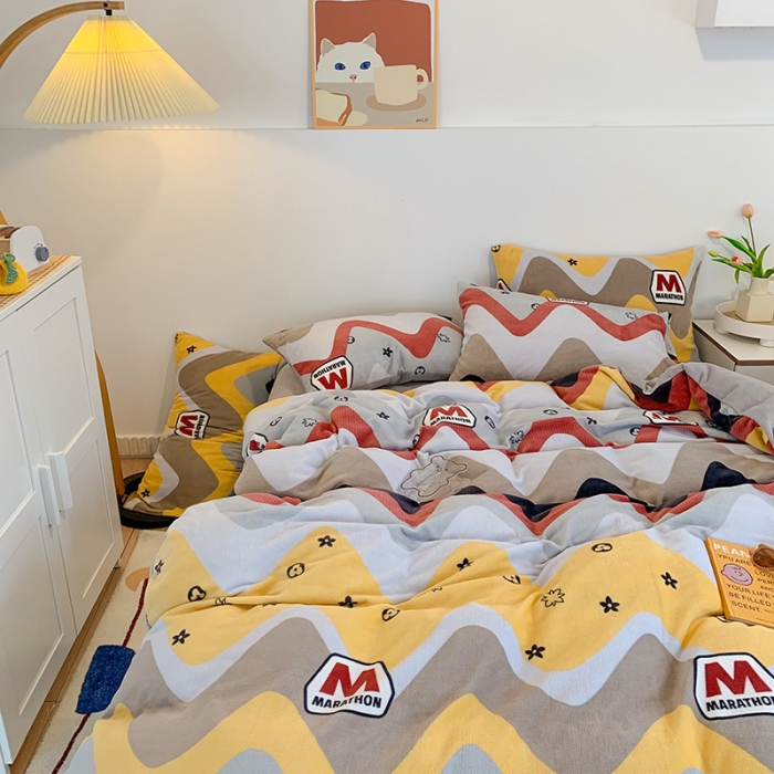 91家纺网 家纺一手货源 找家纺 澳萝拉2021高克重卡通清新牛奶绒四件套水晶法莱绒 慢生活