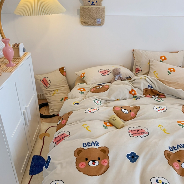 91家纺网 家纺一手货源 找家纺 澳萝拉2021高克重卡通清新牛奶绒四件套水晶法莱绒 奶油熊