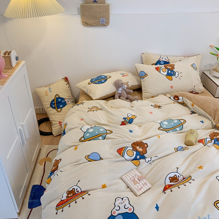 91家纺网 家纺一手货源 找家纺 澳萝拉2021高克重卡通清新牛奶绒四件套水晶法莱绒星际幻想白