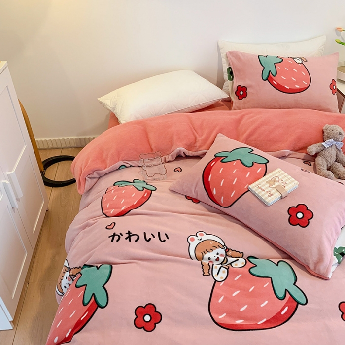 91家纺网 家纺一手货源 找家纺 澳萝拉2021高克重卡通清新牛奶绒四件套水晶法莱绒甜趣草莓