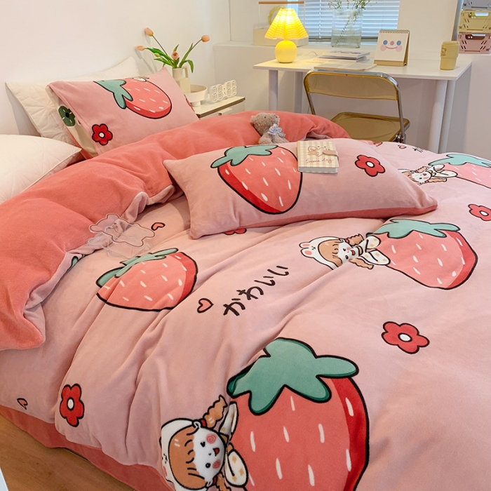 91家纺网 家纺一手货源 找家纺 澳萝拉2021高克重卡通清新牛奶绒四件套水晶法莱绒甜趣草莓