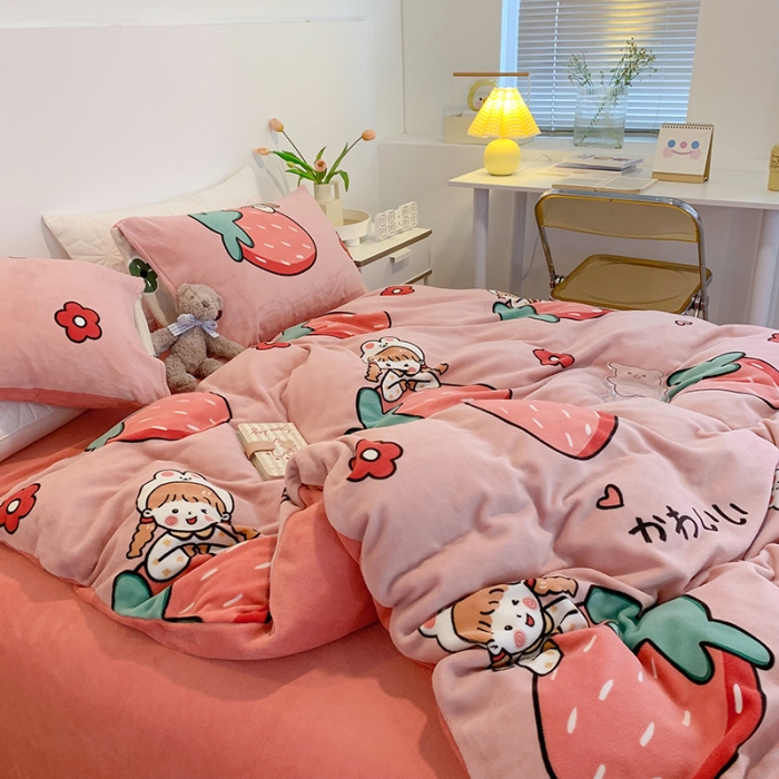 91家纺网 家纺一手货源 找家纺 澳萝拉2021高克重卡通清新牛奶绒四件套水晶法莱绒甜趣草莓