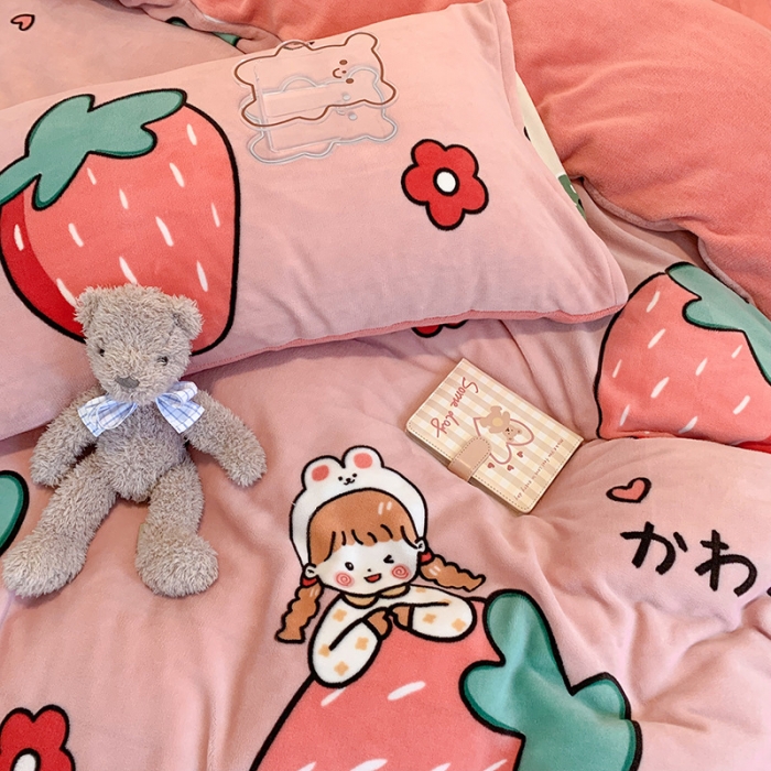 91家纺网 家纺一手货源 找家纺 澳萝拉2021高克重卡通清新牛奶绒四件套水晶法莱绒甜趣草莓