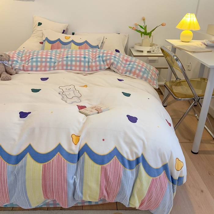 91家纺网 家纺一手货源 找家纺 澳萝拉2021高克重卡通清新牛奶绒四件套水晶法莱绒 少女心