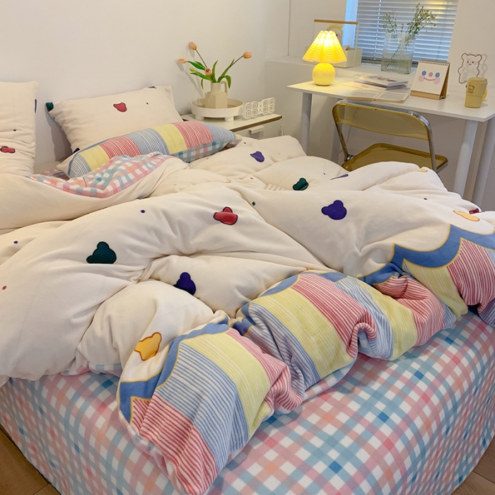 91家纺网 家纺一手货源 找家纺 澳萝拉2021高克重卡通清新牛奶绒四件套水晶法莱绒 少女心