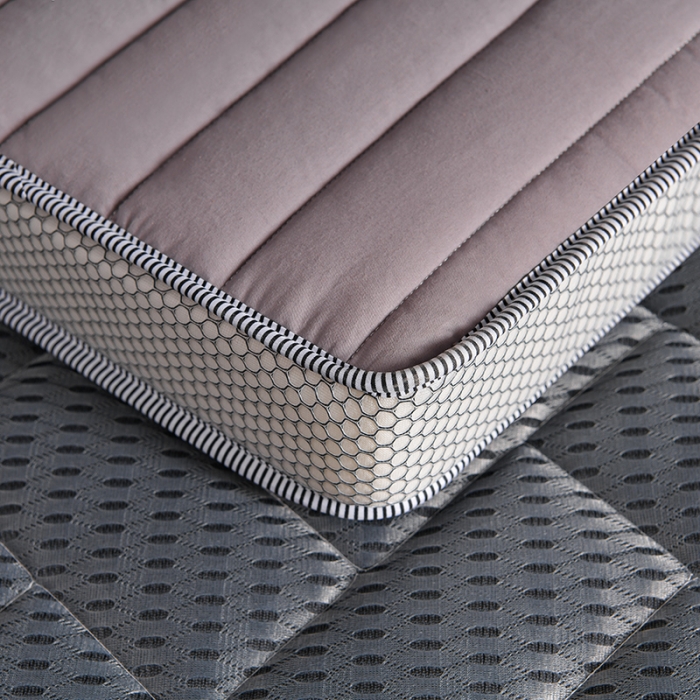 91家纺网 家纺一手货源 找家纺 亿丁点床垫 2021新款法莱绒针织立体床垫立体4D灰小床