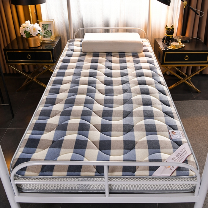 91家纺网 家纺一手货源 找家纺 亿丁点床垫 2021新款法莱绒针织立体床垫法莱绒方格小床