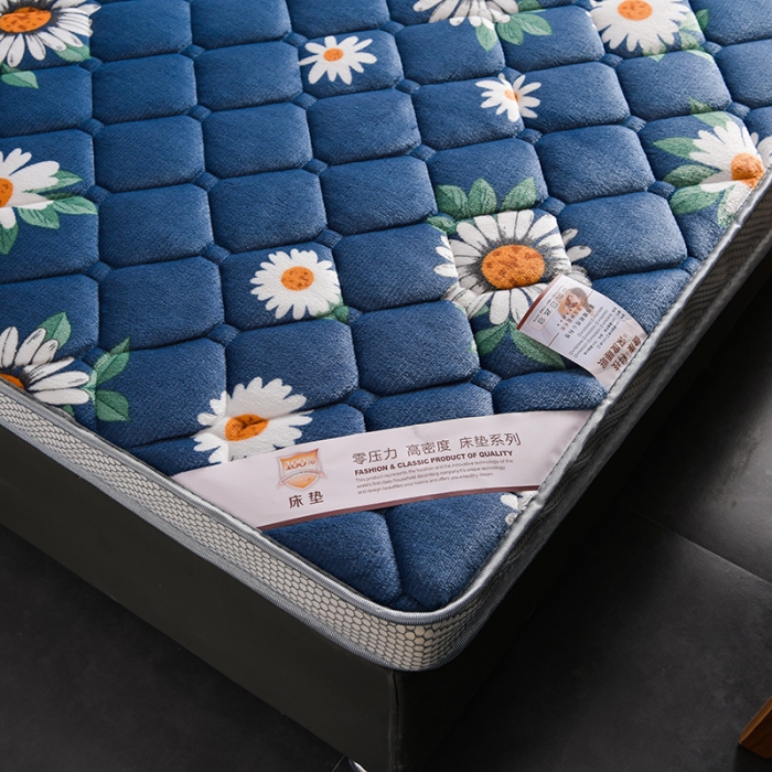 91家纺网 家纺一手货源 找家纺 亿丁点床垫 2021新款法莱绒针织立体床垫法莱绒小雏菊