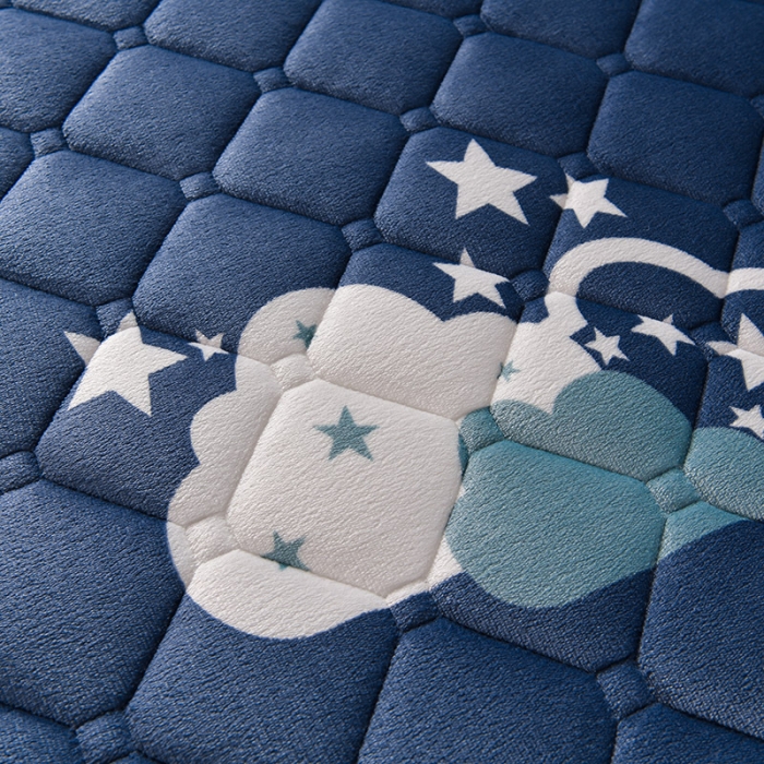 91家纺网 家纺一手货源 找家纺 亿丁点床垫 2021新款法莱绒针织立体床垫法莱绒云朵