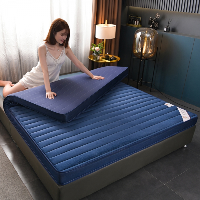 91家纺网 家纺一手货源 找家纺 亿丁点床垫 2021新款法莱绒针织立体床垫法莱绒宝蓝